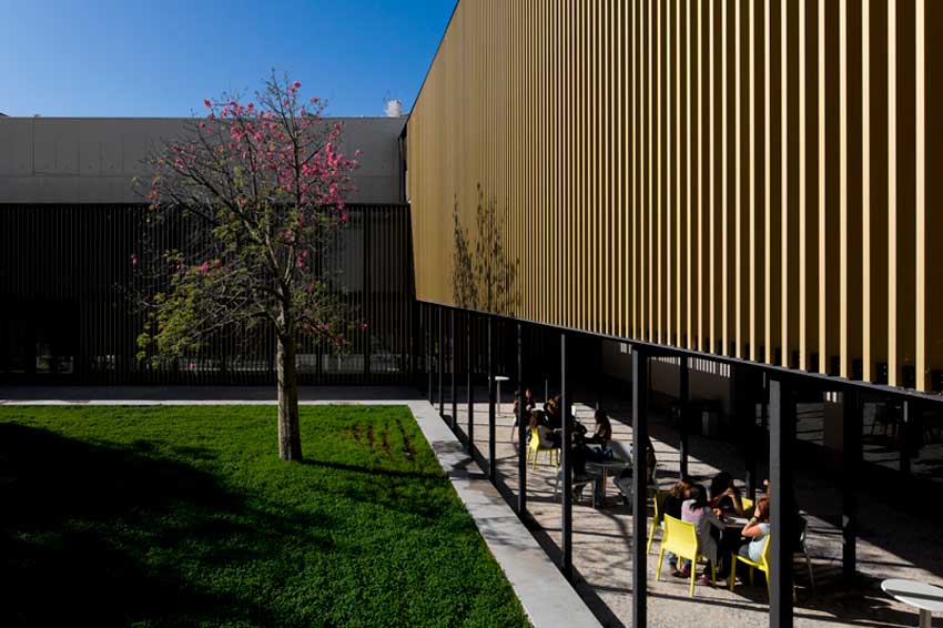 ATELIER CENTRAL ARQUITECTOS, Vergilio Ferreira school, José Martinez Silva, Lisbon, Portugal, Architecture, Concrete