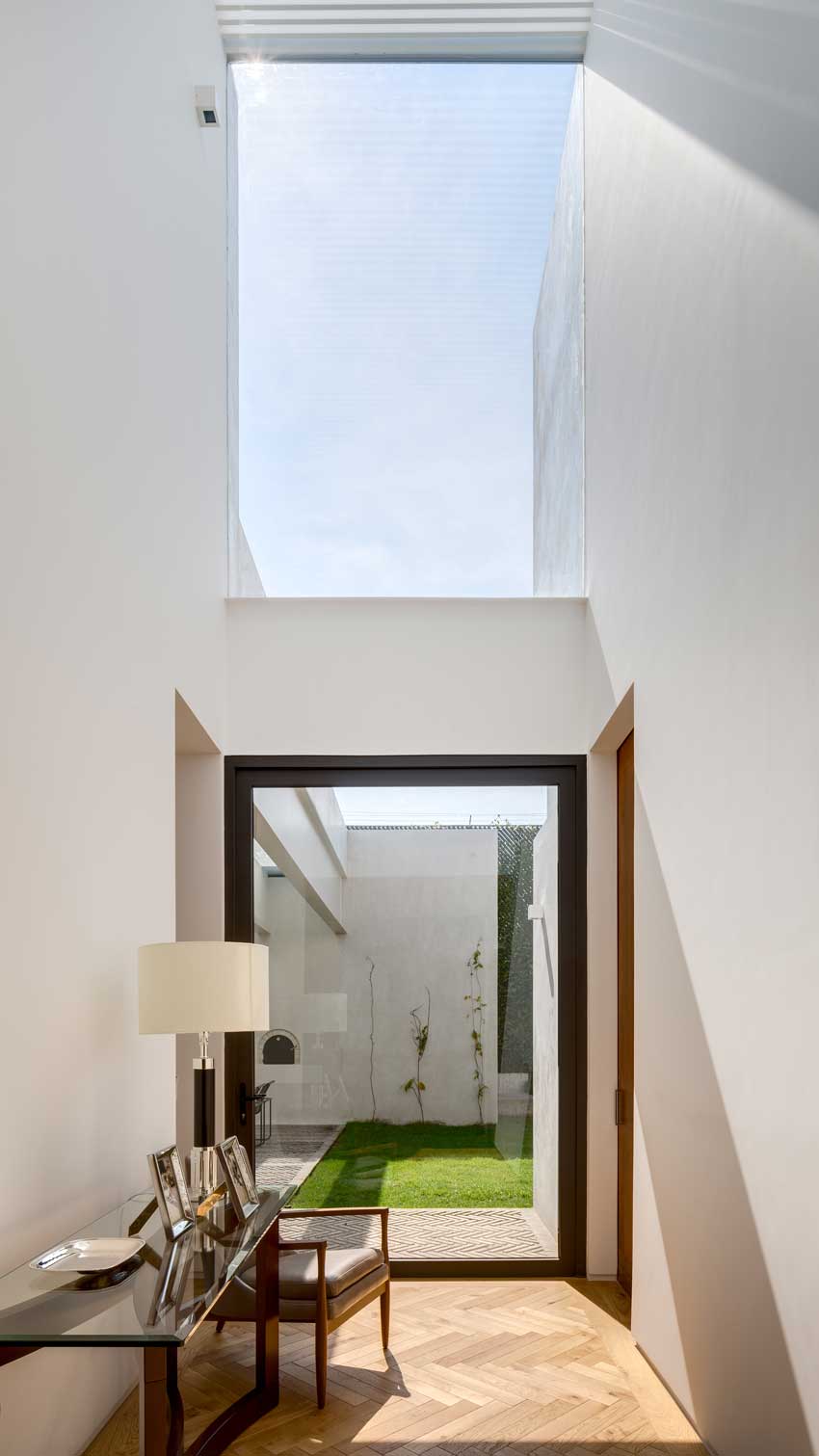 DCPP Arquitectos, Jardín 58 House, retirement, black, wood, Mexico, design, architecture, arquitetura, house, home, interiors, luxury, real estate