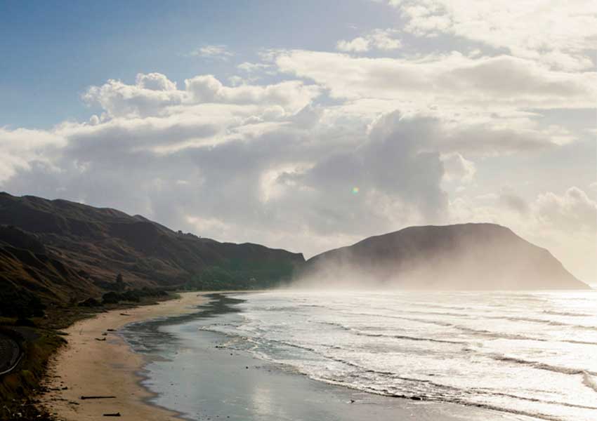 offSET Shed House, New Zealand, Gisborne, Irving Smith Architects, house, beach, sea