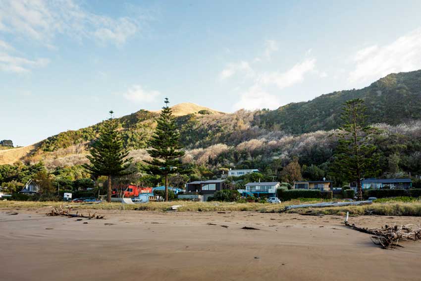 offSET Shed House, New Zealand, Gisborne, Irving Smith Architects, house, beach, sea