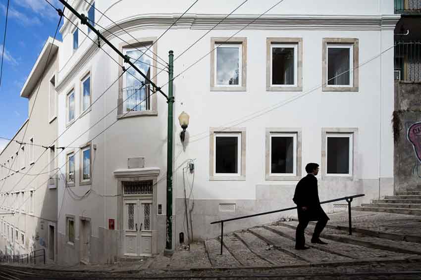 Calçada do Lavra building, Lisbon, Portugal, Architecture, Jorge Mealha, Living, white