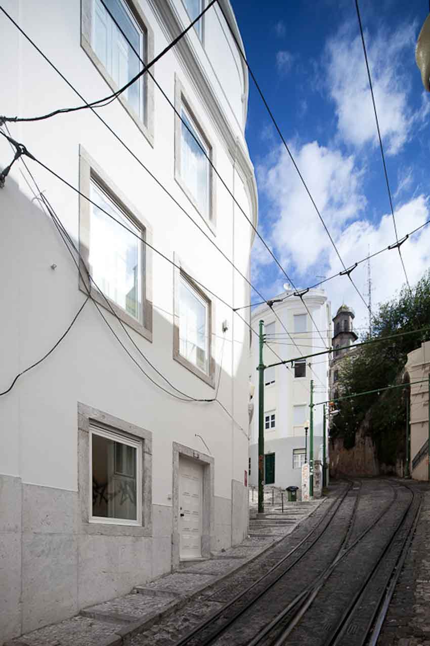 Calçada do Lavra building, Lisbon, Portugal, Architecture, Jorge Mealha, Living, white