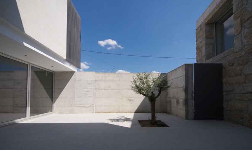 Satão house, house, Lisbon, Portugal, Architecture, Jorge Mealha, Living, white, Concrete