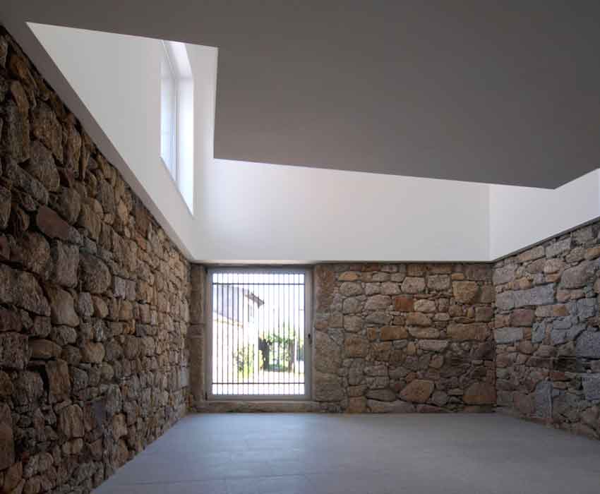 Satão house, house, Lisbon, Portugal, Architecture, Jorge Mealha, Living, white, Concrete