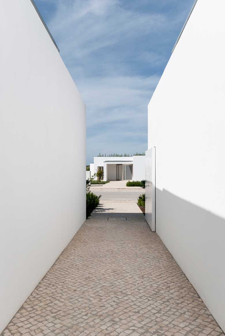 Óbidos houses by Nuno Graça Moura