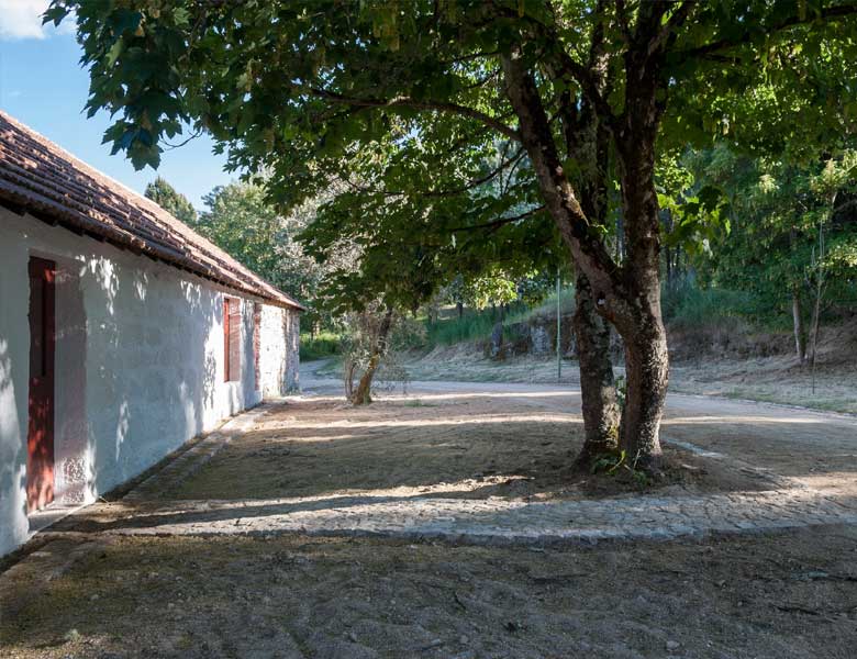 Vidago rural house by Nuno Graça Moura