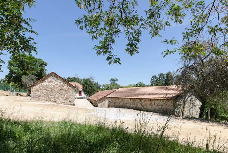 Vidago rural house by Nuno Graça Moura