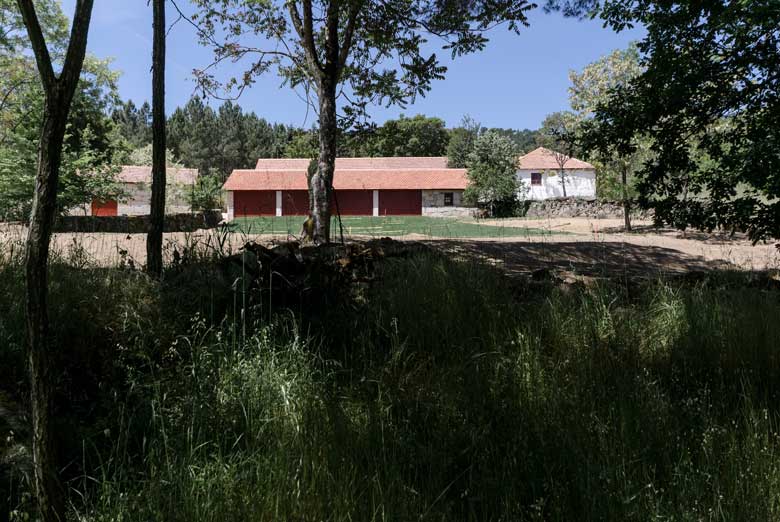 Vidago rural house by Nuno Graça Moura