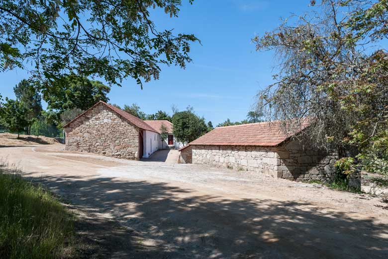 Vidago rural house by Nuno Graça Moura