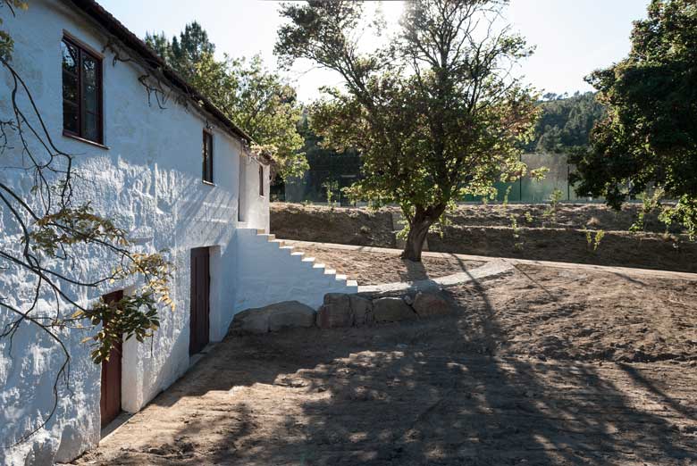 Vidago rural house by Nuno Graça Moura