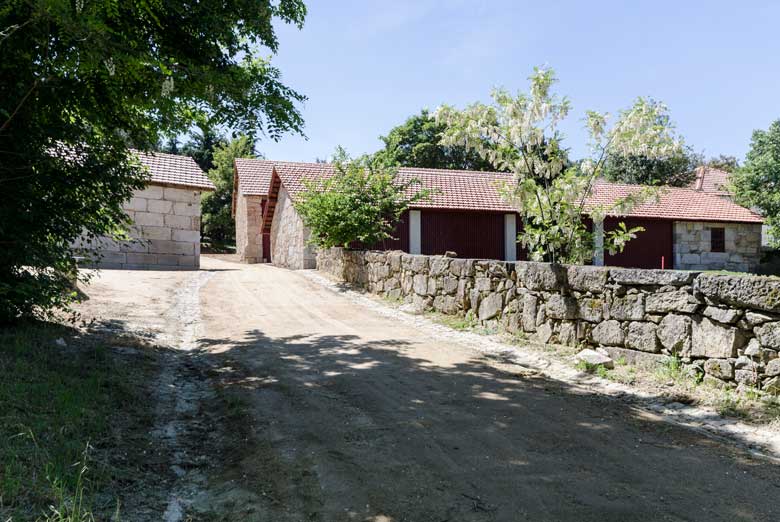 Vidago rural house by Nuno Graça Moura