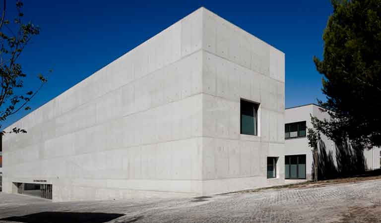 ATELIER CENTRAL ARQUITECTOS - Vergílio Ferreira School